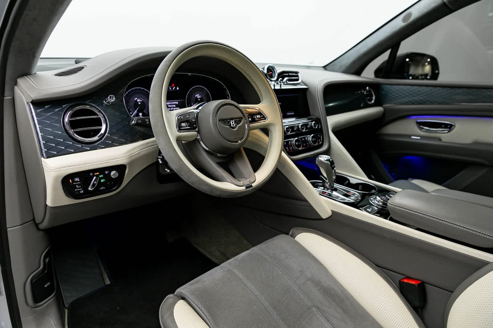 Thumbnail: 2022 Bentley Bentayga - 2