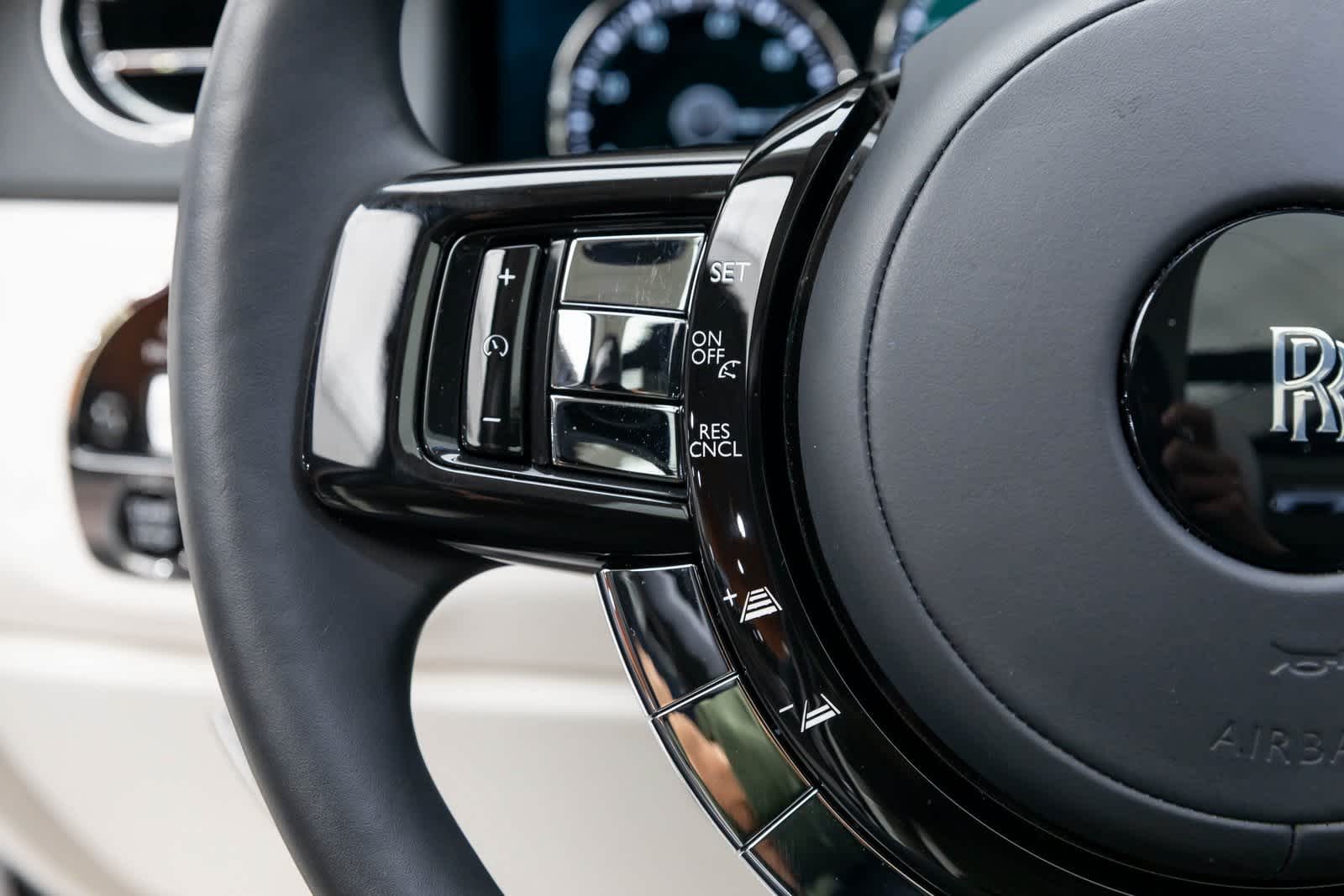 Thumbnail: 2022 Rolls-Royce Cullinan - 20