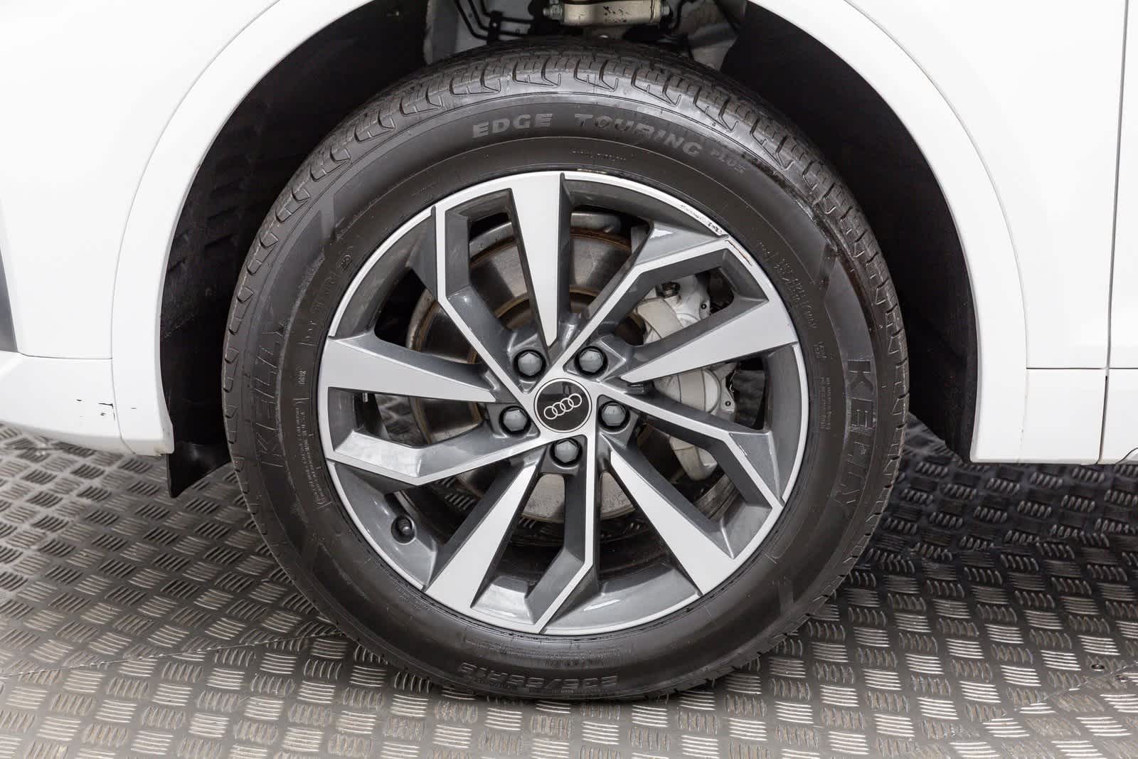 Thumbnail: 2024 Audi Q5 - 8