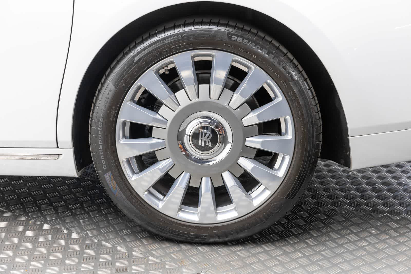 Thumbnail: 2020 Rolls-Royce Phantom - 50