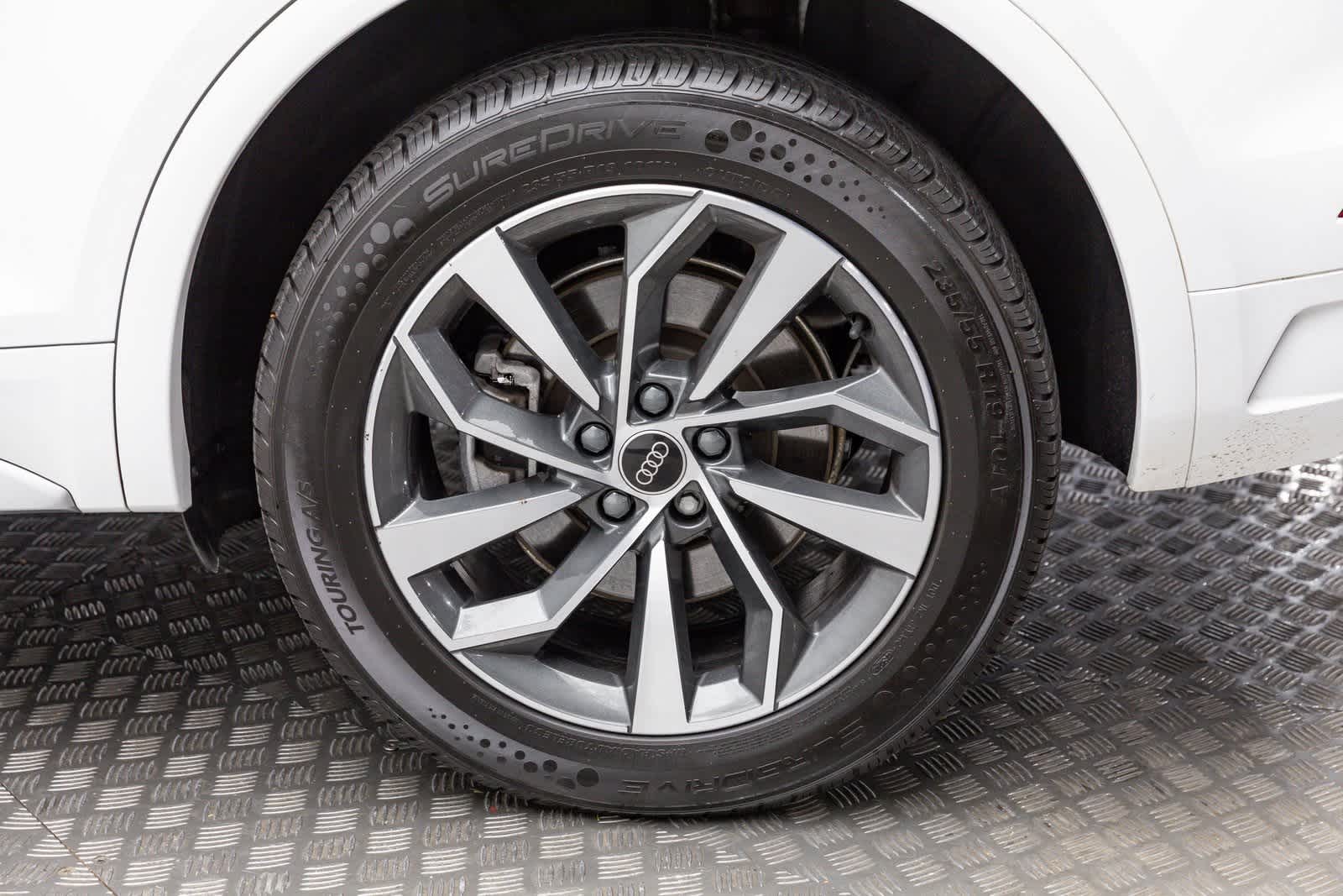 Thumbnail: 2024 Audi Q5 - 46