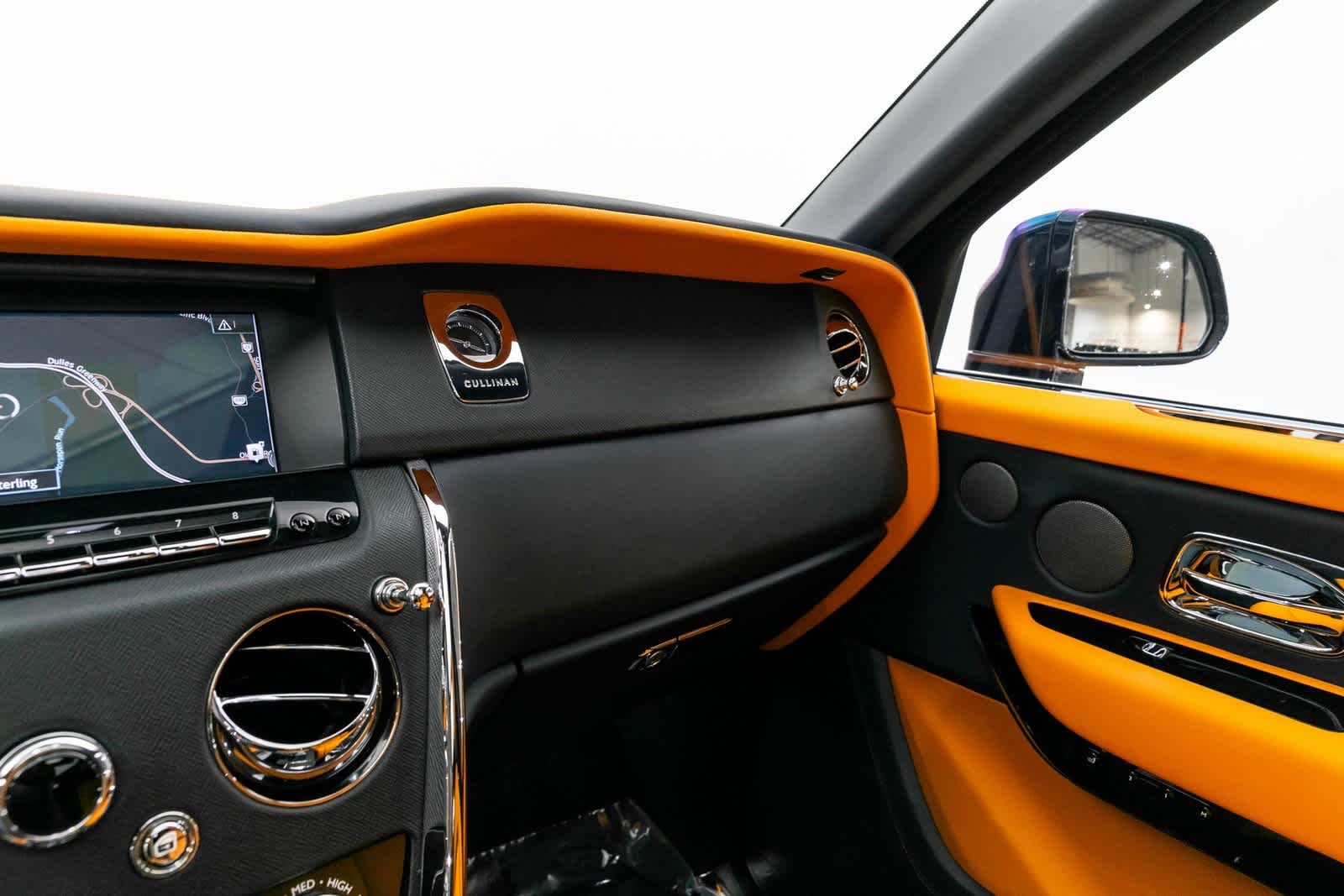 Thumbnail: 2024 Rolls-Royce Cullinan - 30