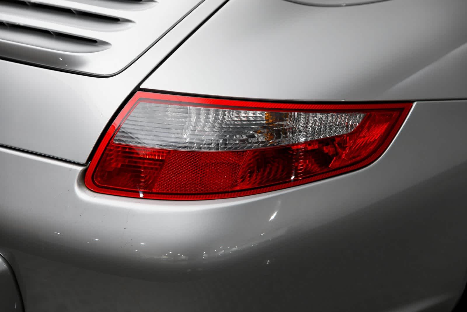 Thumbnail: 2007 Porsche 911 - 47