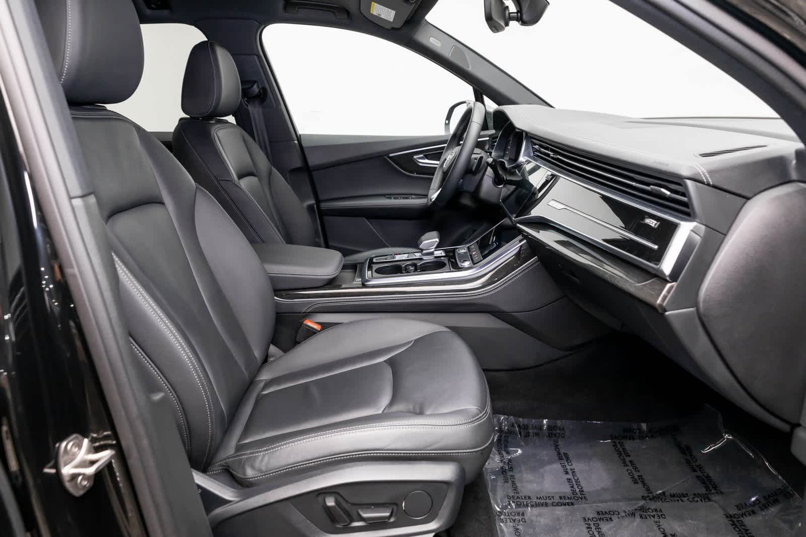 Thumbnail: 2025 Audi Q7 - 13