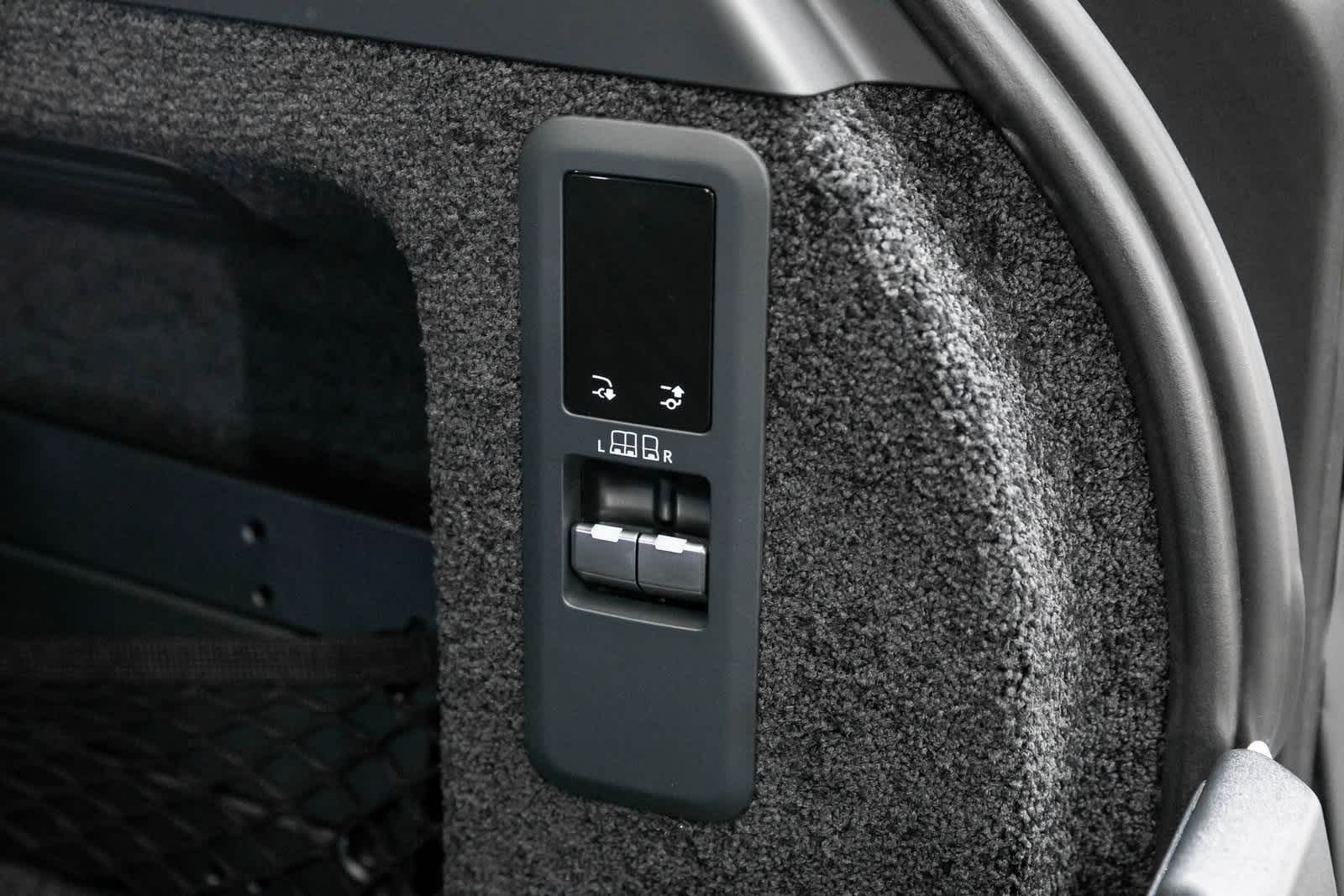 Thumbnail: 2025 Land Rover Range Rover - 40
