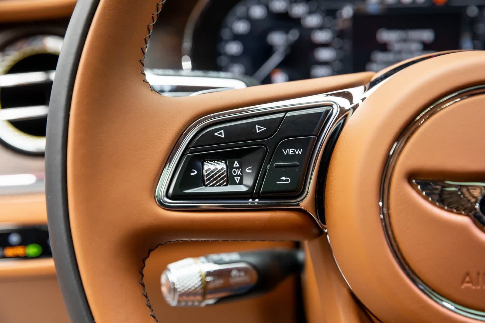 Thumbnail: 2023 Bentley Flying Spur - 34