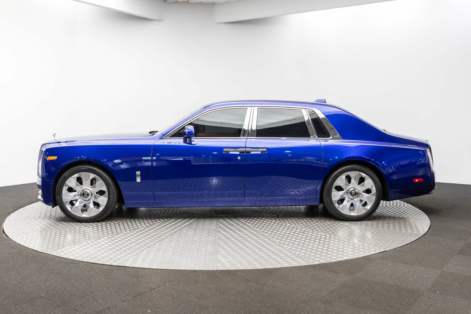 Thumbnail: 2023 Rolls-Royce Phantom - 3