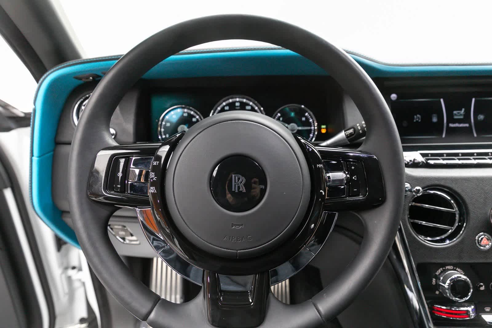 Thumbnail: 2022 Rolls-Royce Cullinan - 17