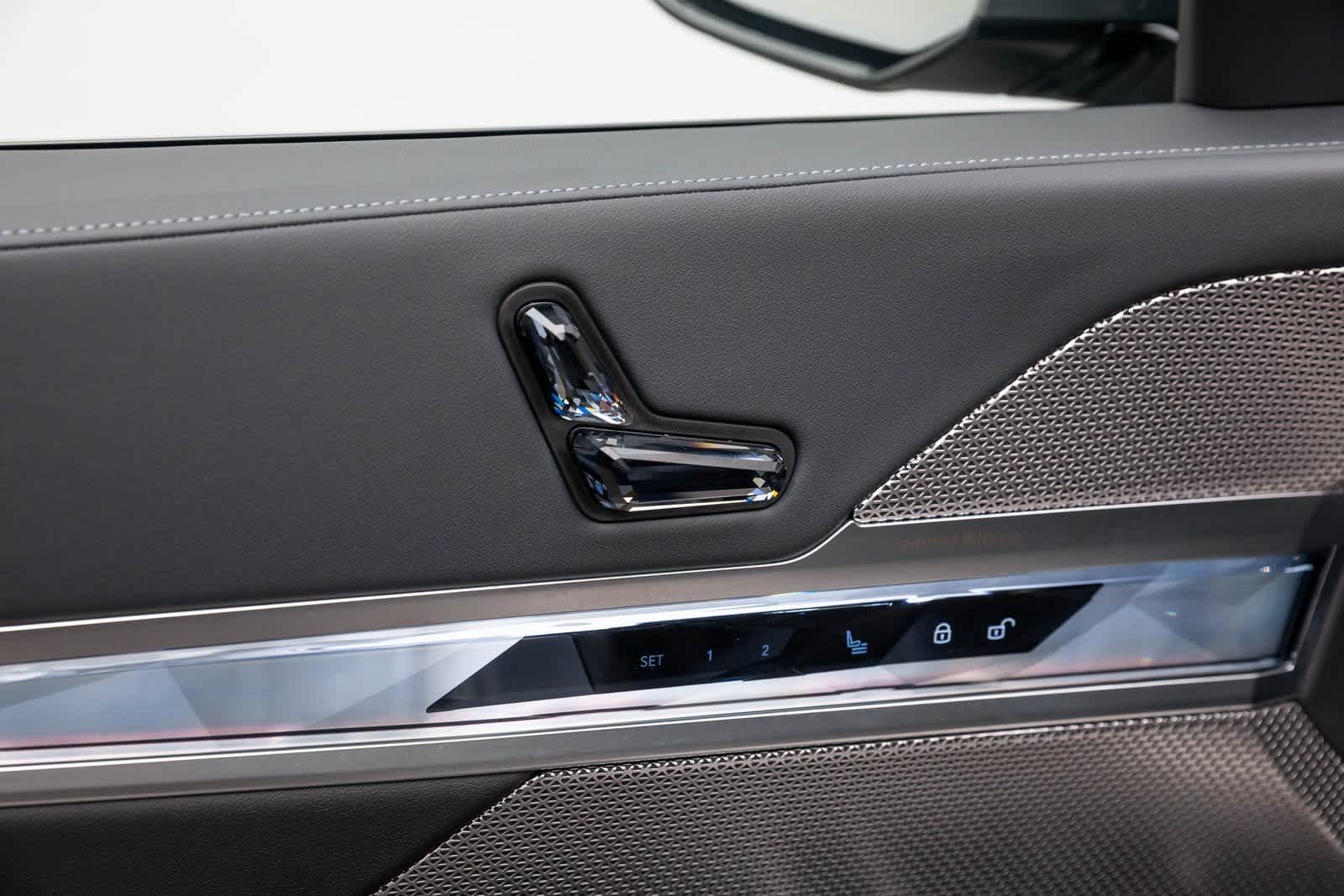 Thumbnail: 2024 BMW 7 Series - 27