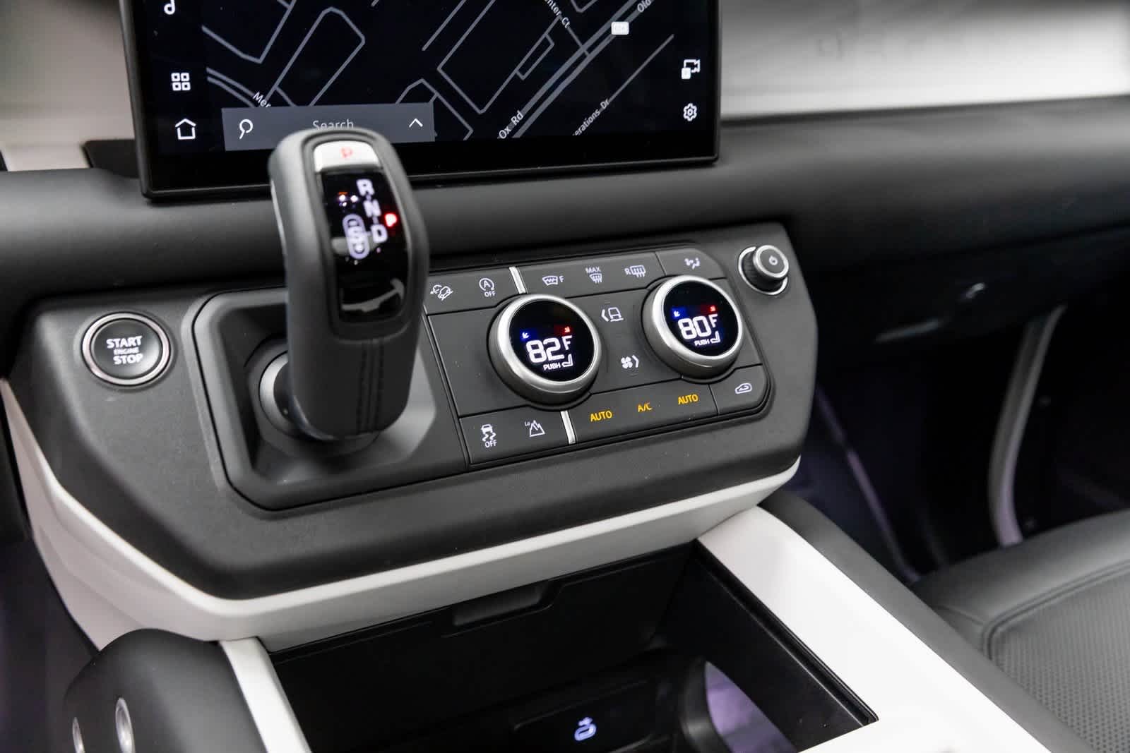 Thumbnail: 2025 Land Rover Defender - 33