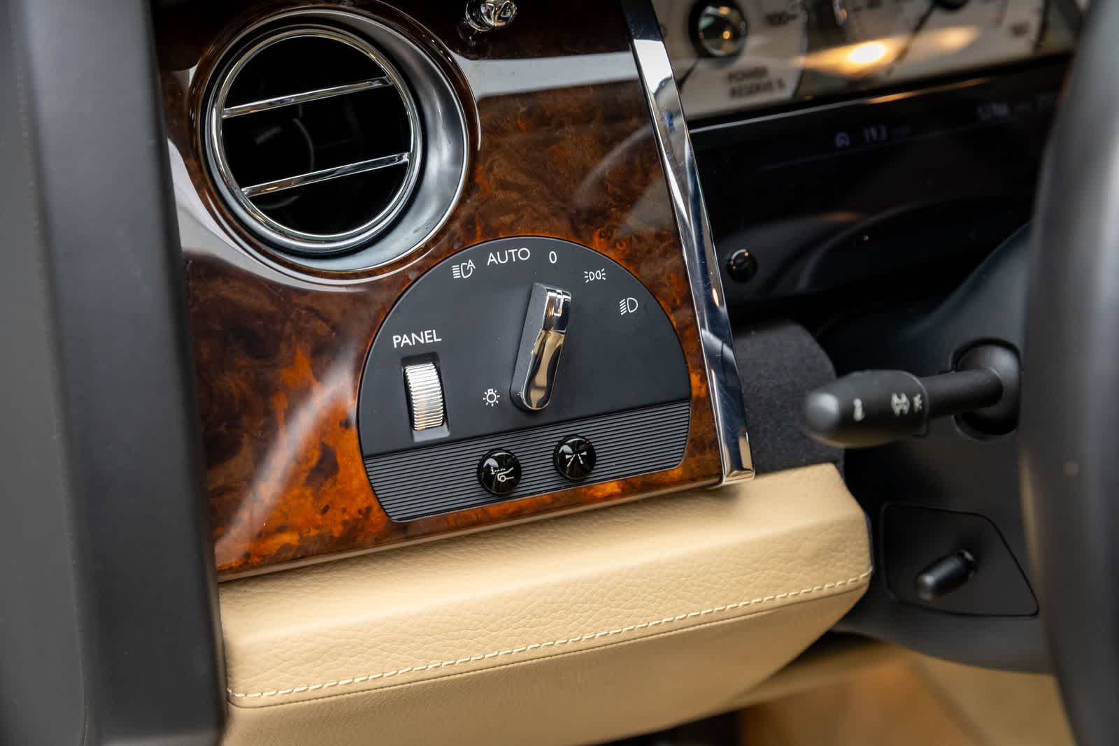 Thumbnail: 2011 Rolls-Royce Ghost - 12