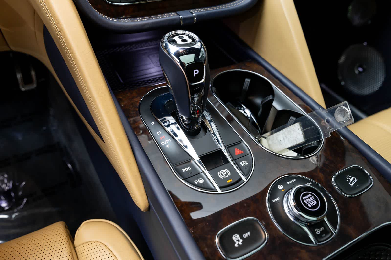Thumbnail: 2021 Bentley Bentayga - 20