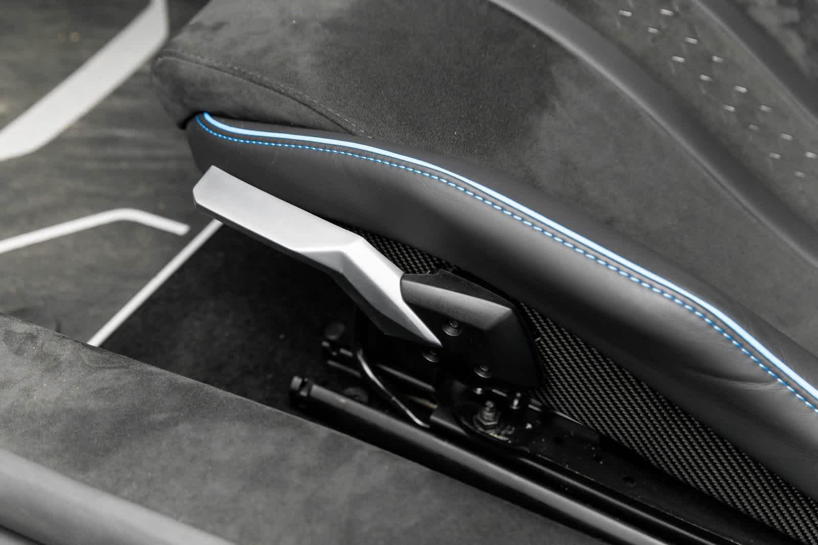 Thumbnail: 2024 Lamborghini Huracan - 27