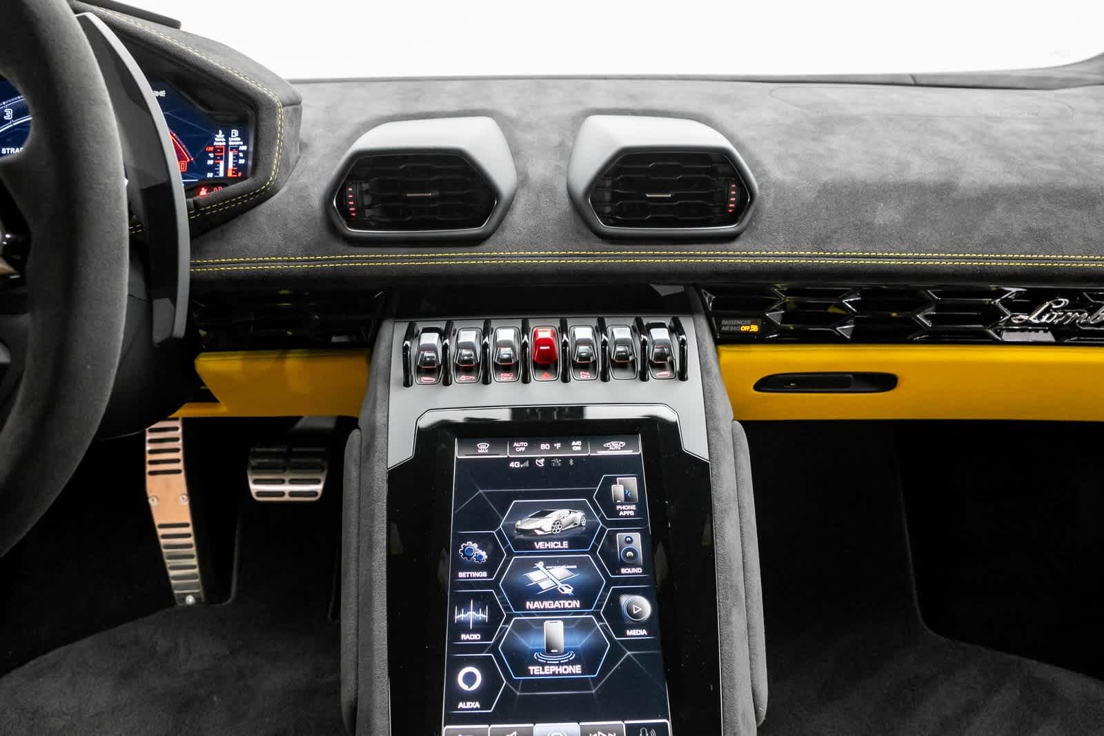 Thumbnail: 2024 Lamborghini Huracan - 13
