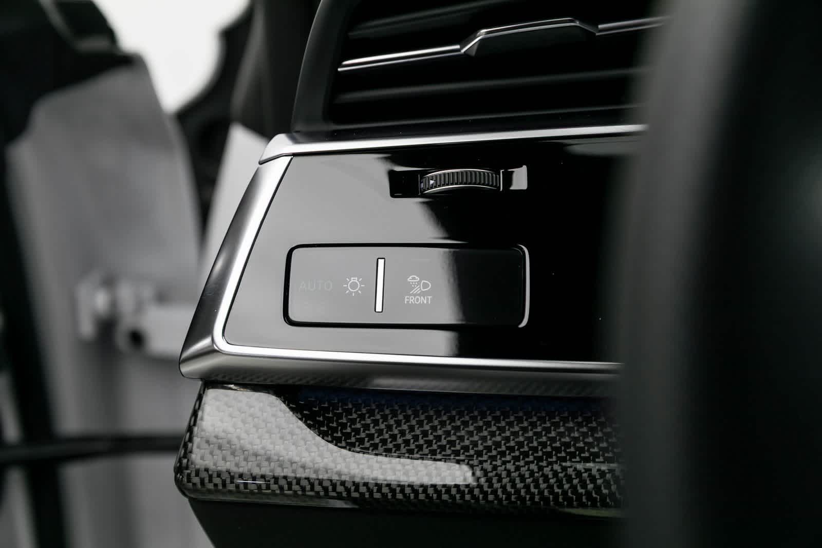 Thumbnail: 2023 Audi SQ8 - 29