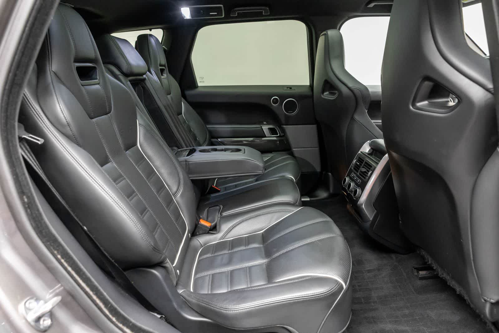 Thumbnail: 2017 Land Rover Range Rover Sport - 16