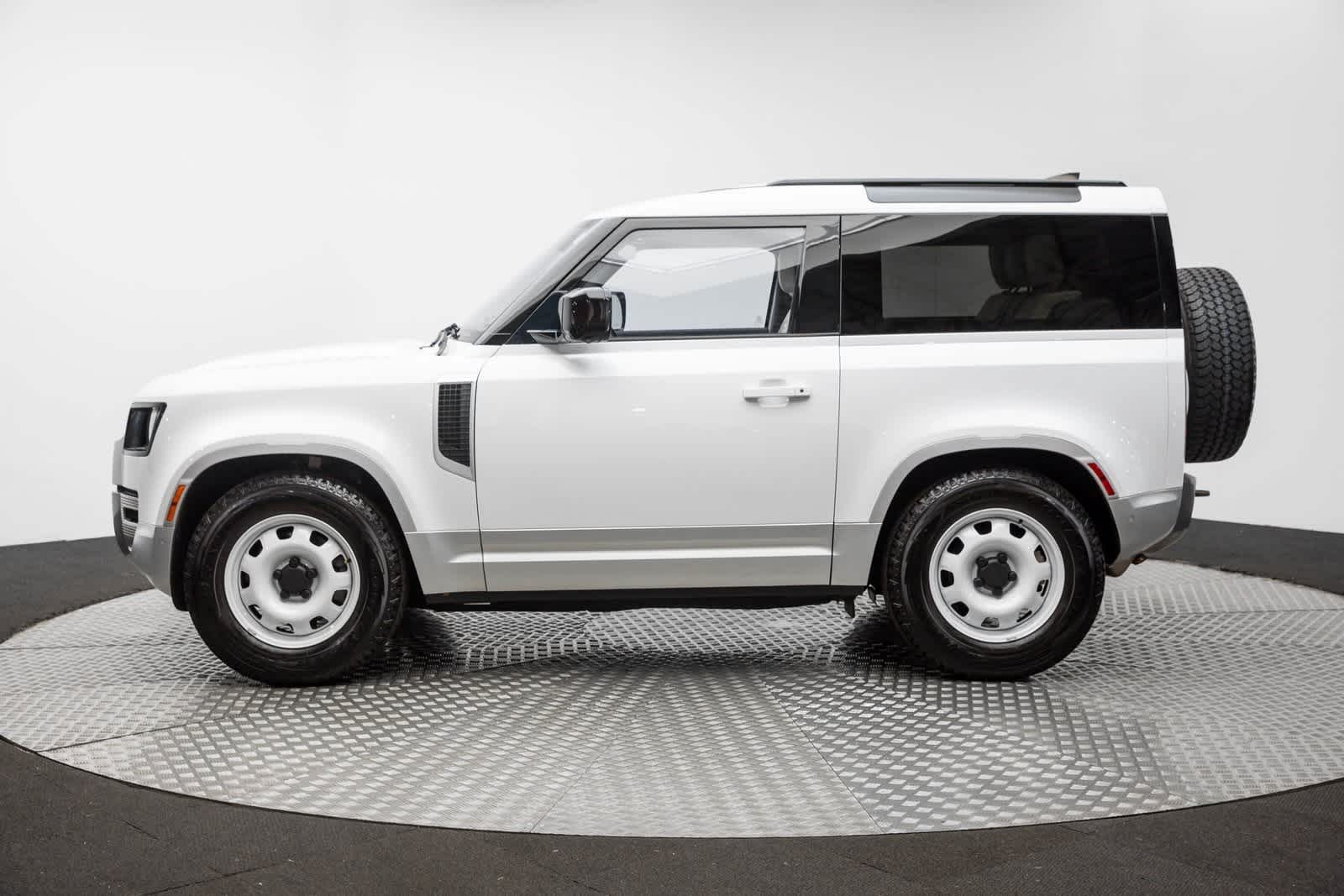 Thumbnail: 2023 Land Rover Defender - 3