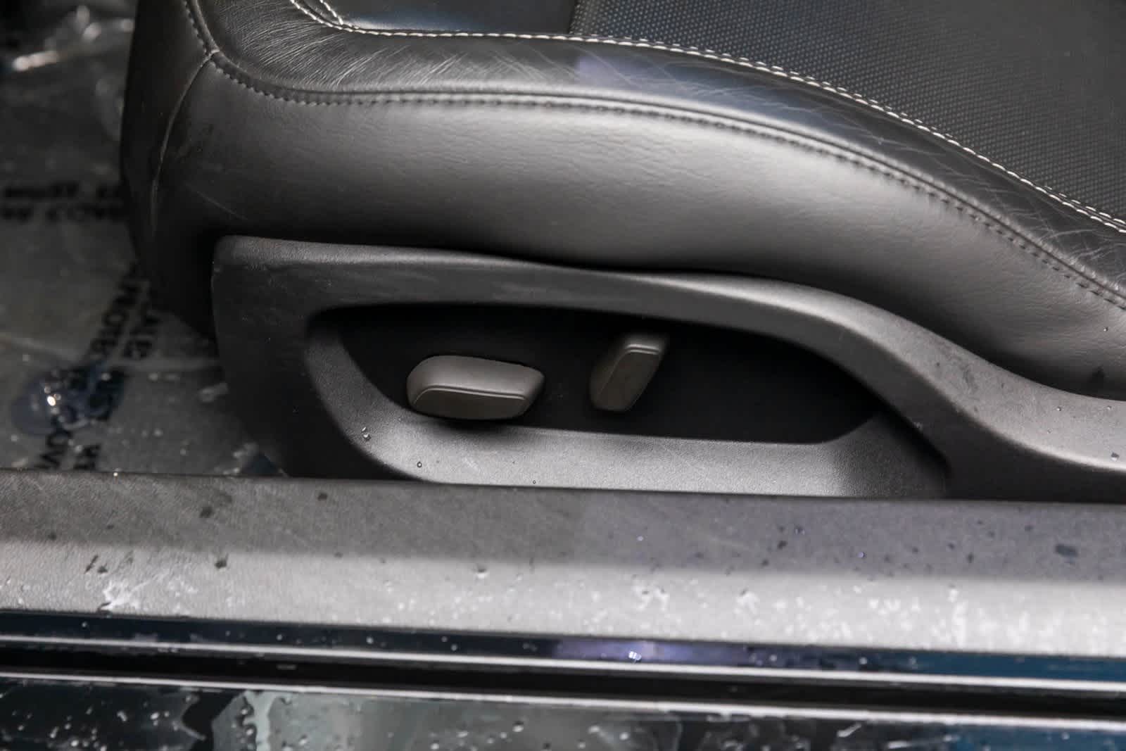 Thumbnail: 2014 Chevrolet Corvette - 27