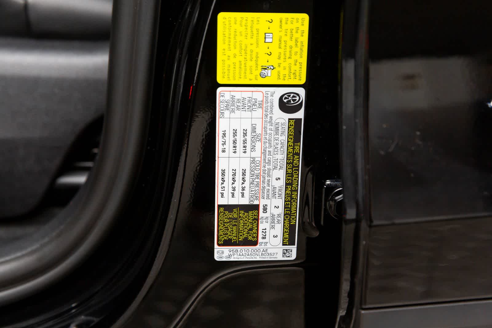 Thumbnail: 2022 Porsche Macan - 29