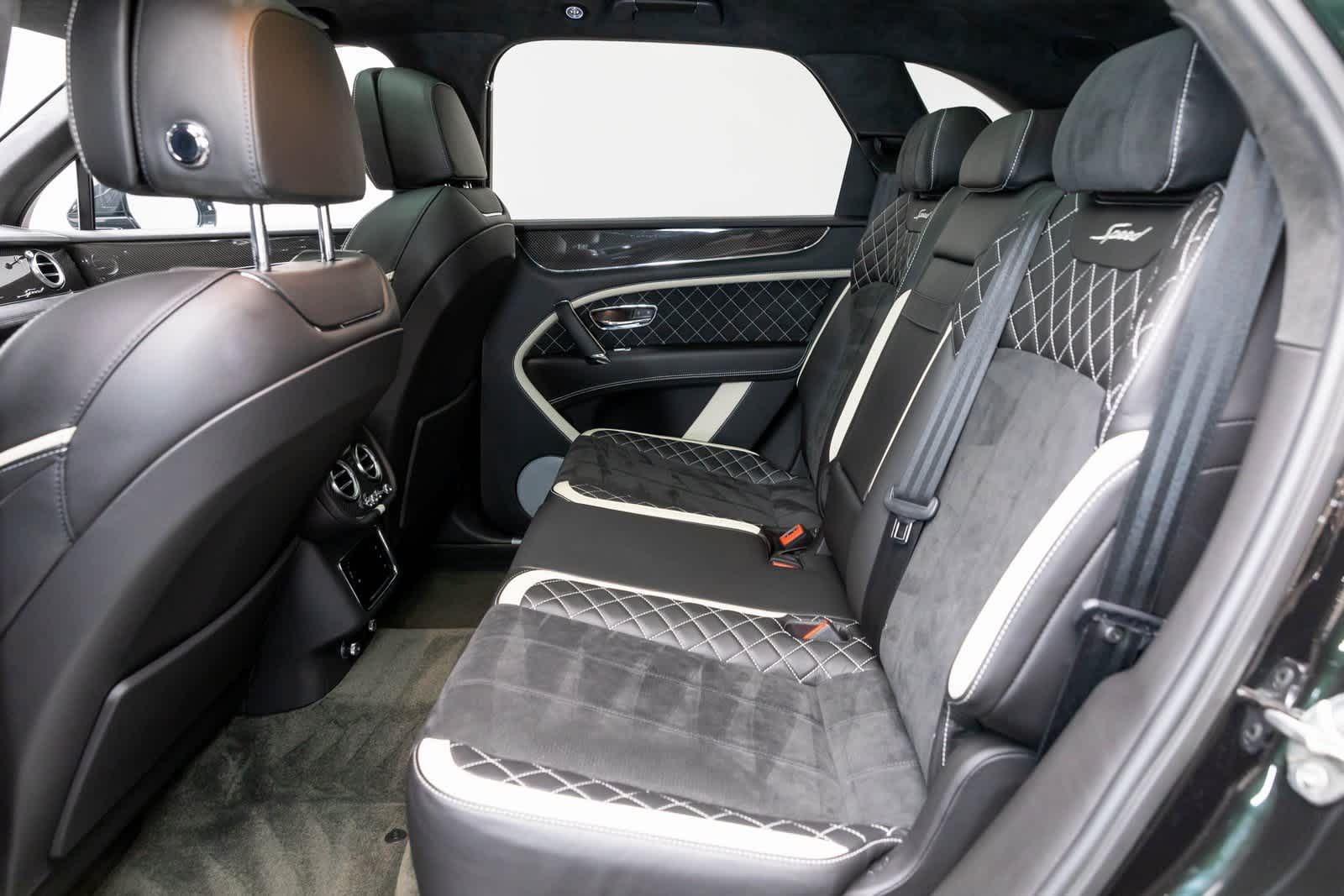 Thumbnail: 2020 Bentley Bentayga - 12