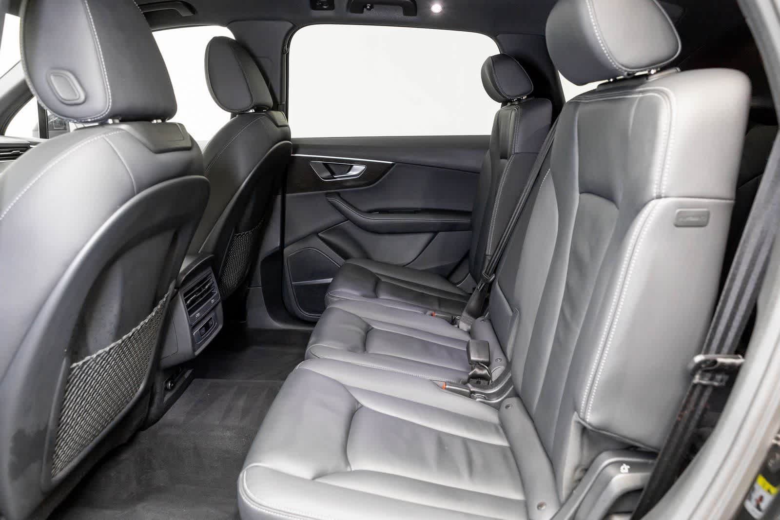 Thumbnail: 2025 Audi Q7 - 11