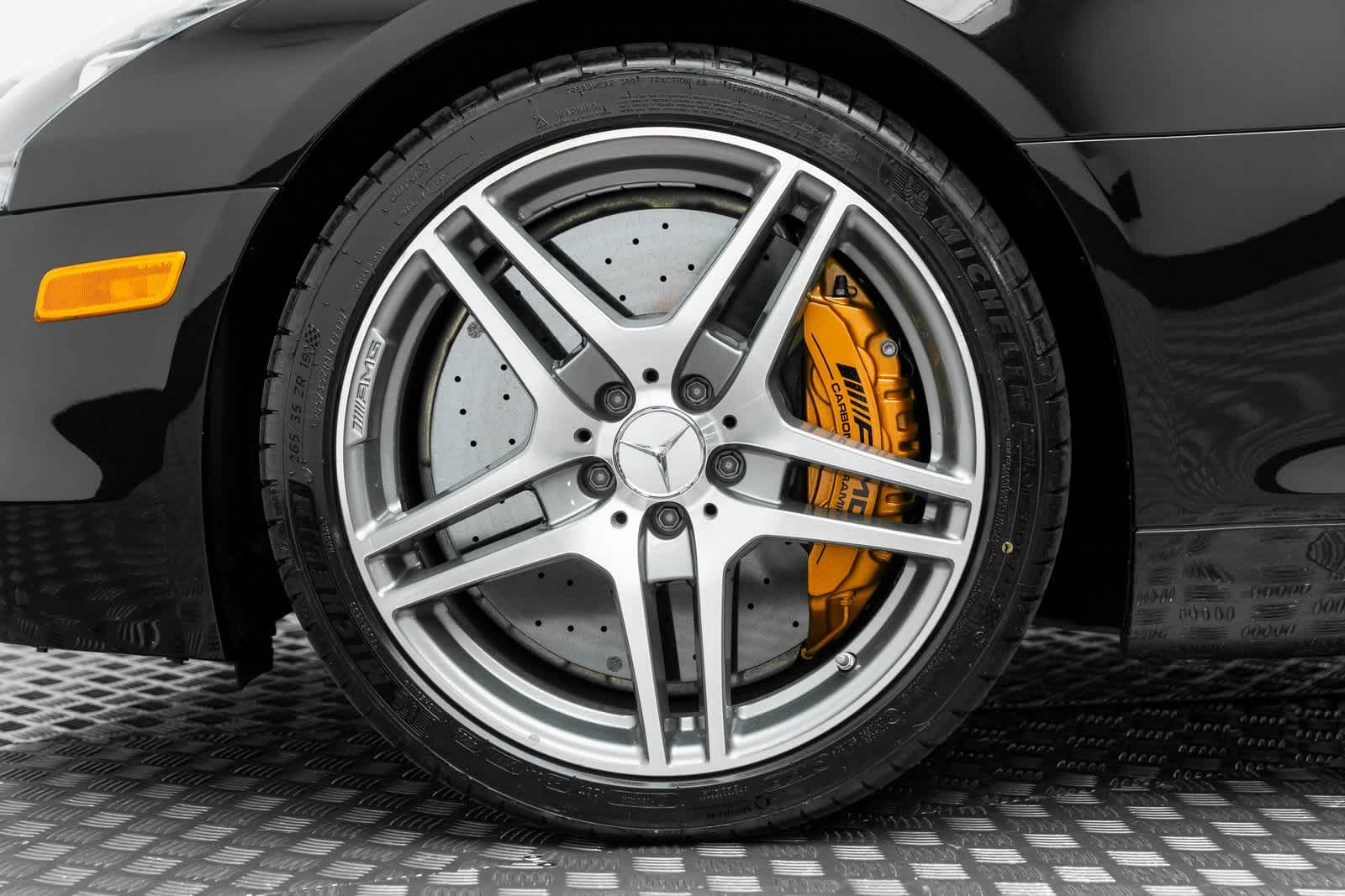 Thumbnail: 2012 Mercedes-Benz SLS AMG - 8
