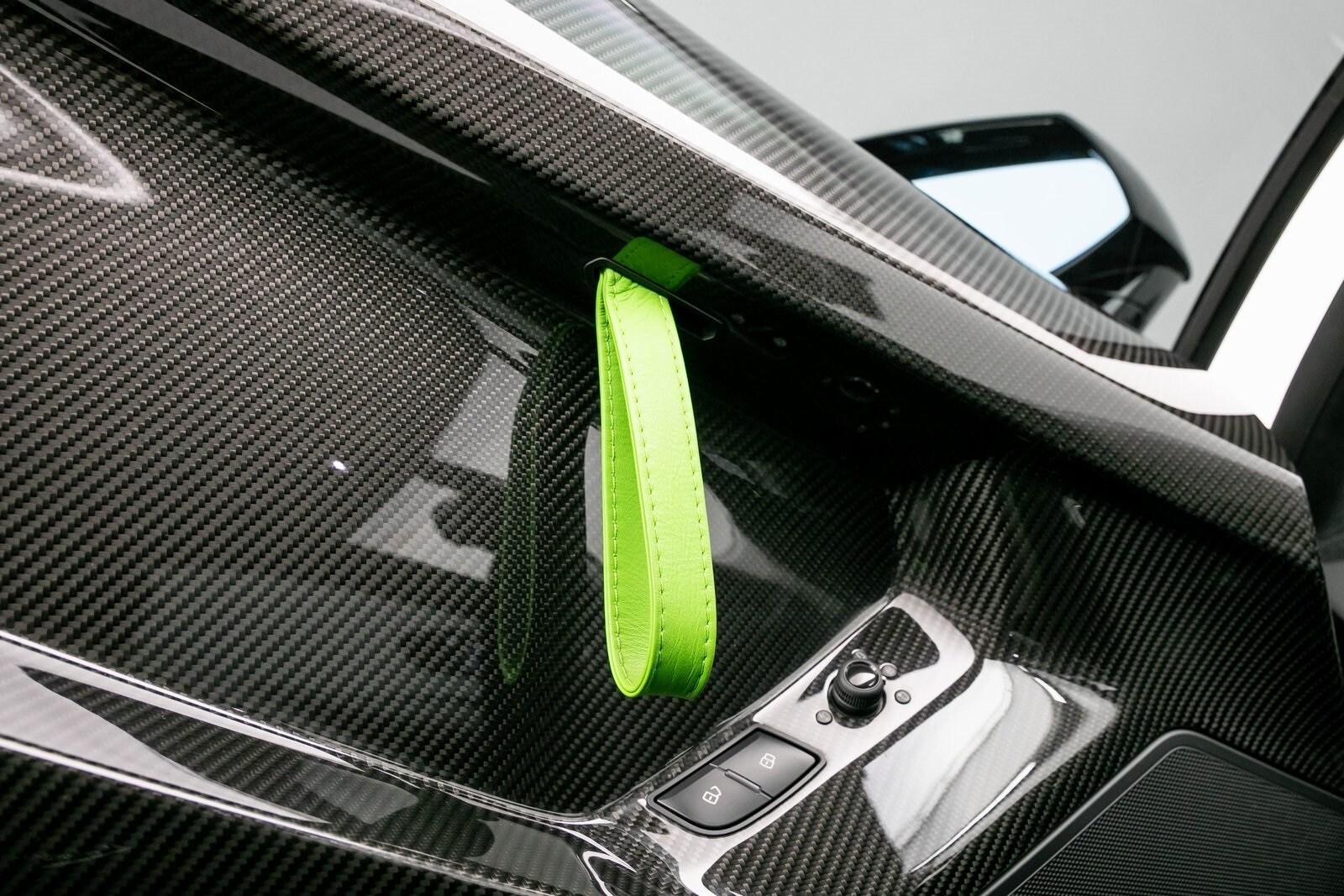 2021 Lamborghini Aventador SVJ 34