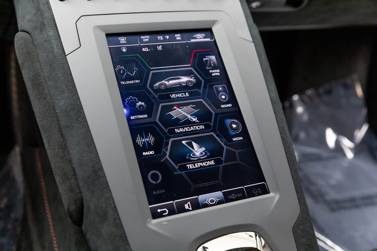 Thumbnail: 2022 Lamborghini Huracan - 16