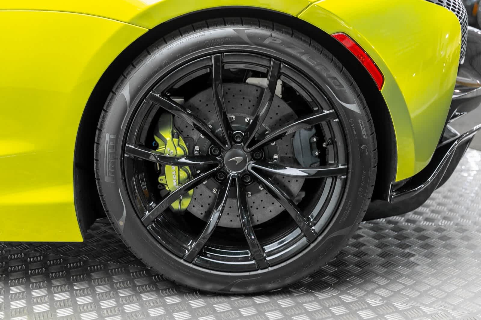 Thumbnail: 2025 Mclaren Artura - 39