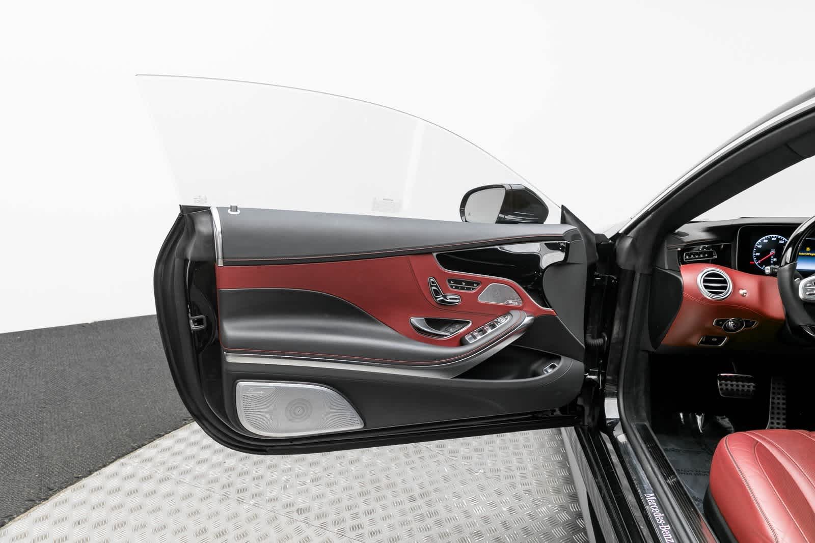 Thumbnail: 2020 Mercedes-Benz S-Class - 25