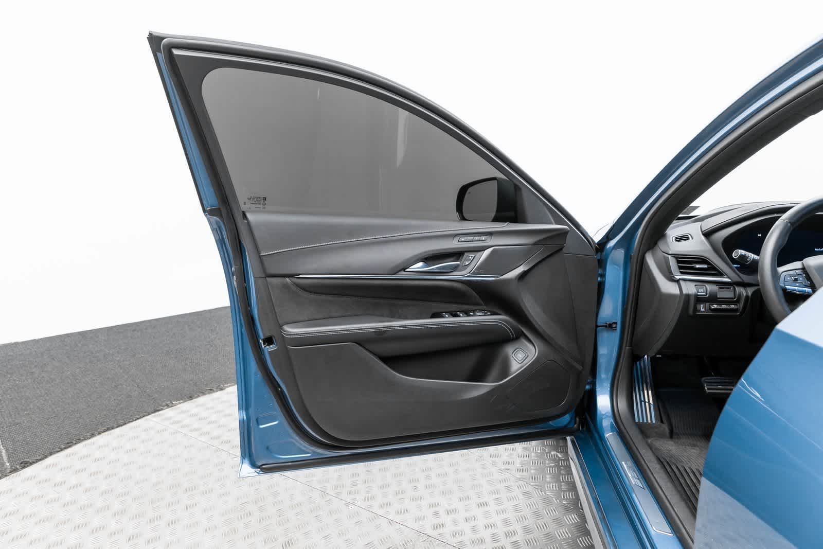 Thumbnail: 2023 Cadillac CT4 - 27