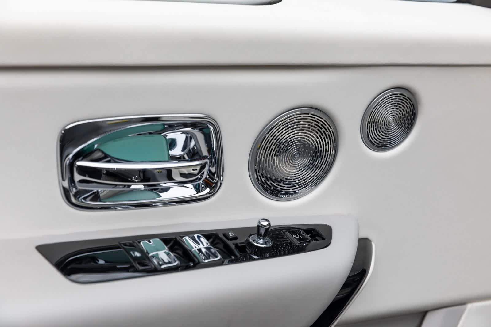 Thumbnail: 2022 Rolls-Royce Cullinan - 9