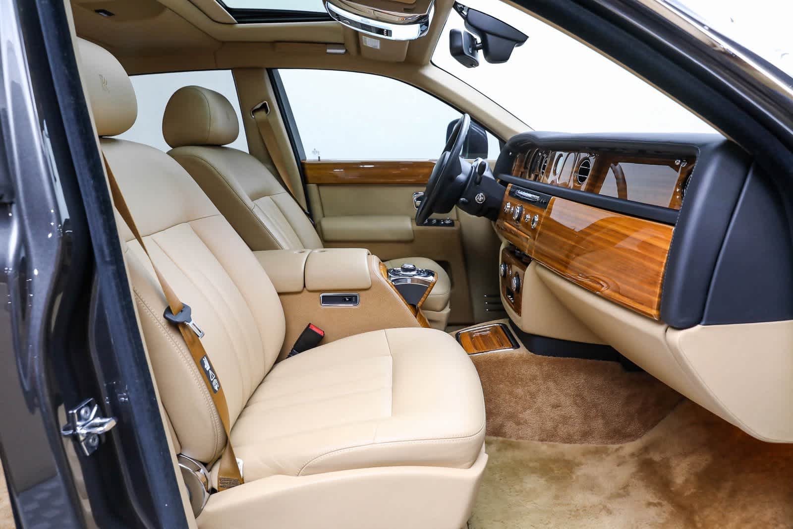 Thumbnail: 2015 Rolls-Royce Phantom - 10