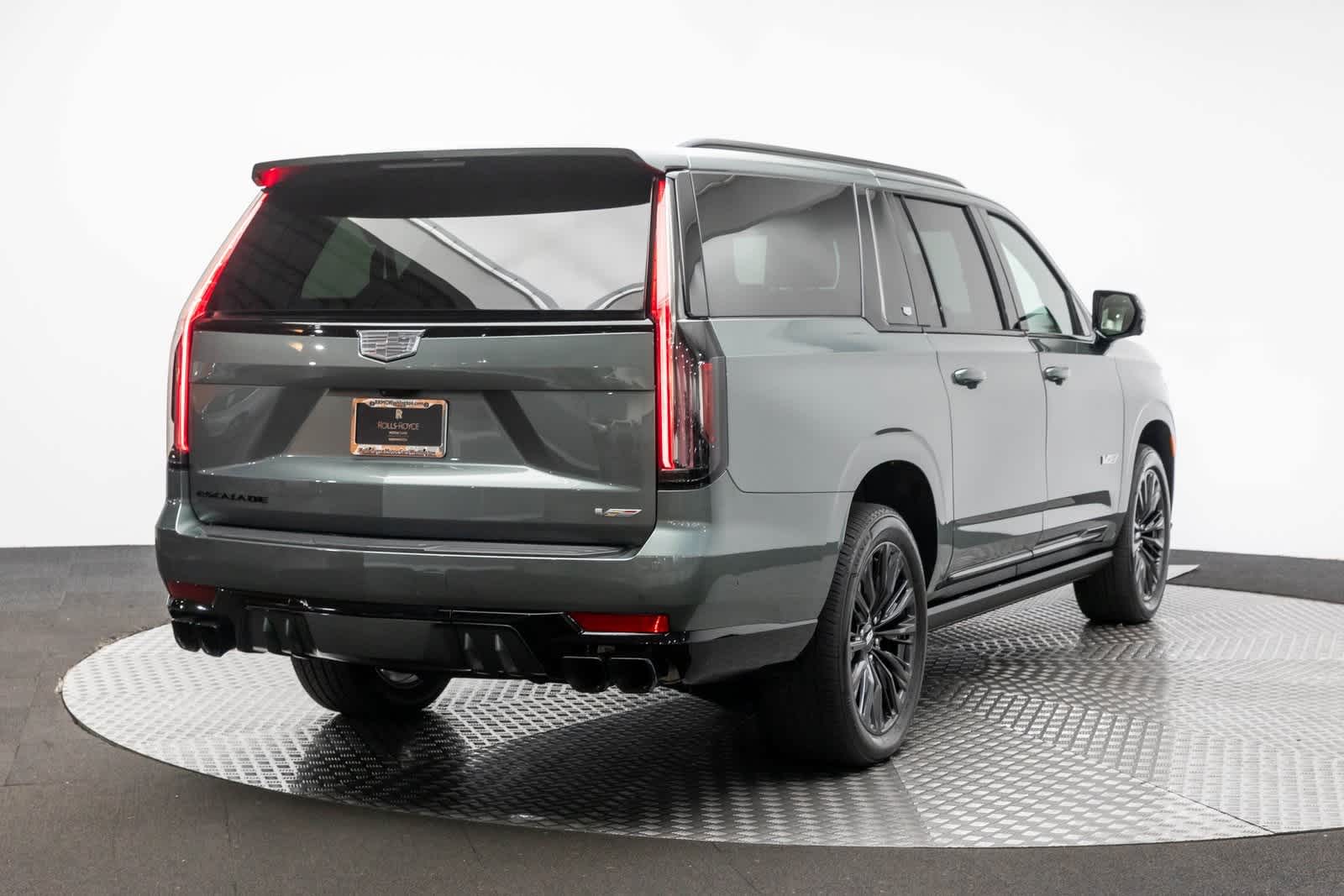 Thumbnail: 2023 Cadillac Escalade - 22