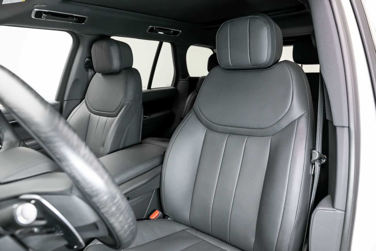 Thumbnail: 2025 Land Rover Range Rover - 12