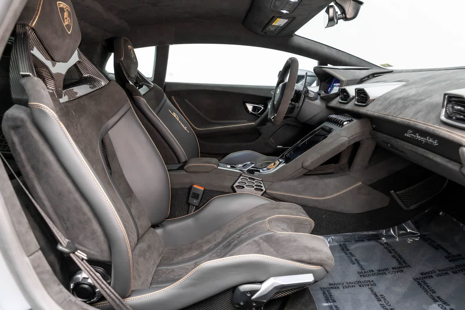 Thumbnail: 2024 Lamborghini Huracan - 14