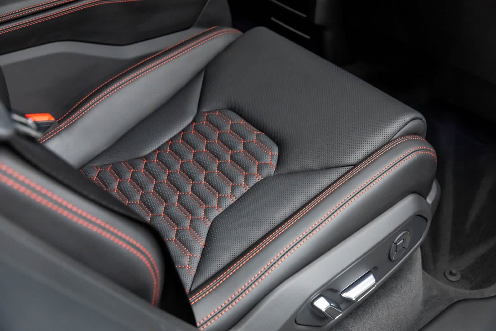 Thumbnail: 2020 Lamborghini Urus - 47