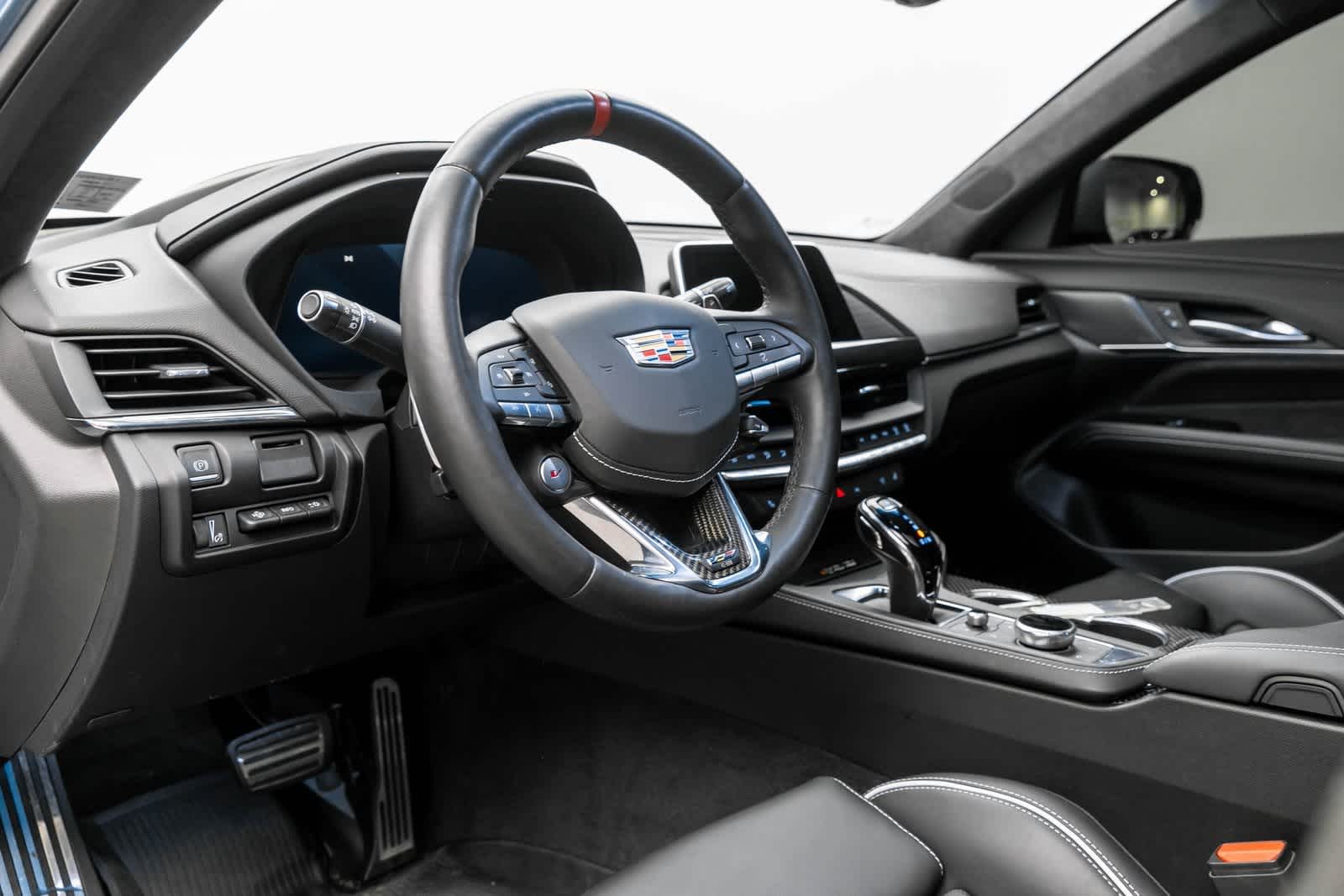 Thumbnail: 2023 Cadillac CT4 - 2