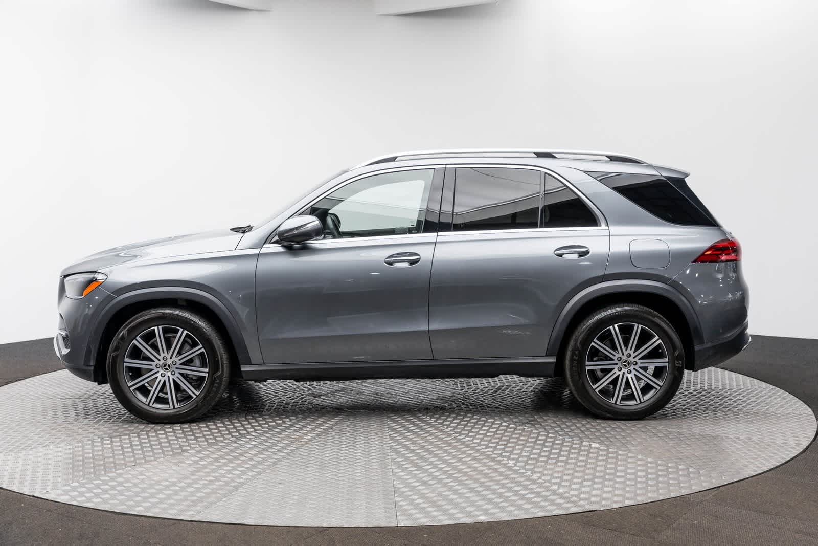Thumbnail: 2025 Mercedes-Benz GLE - 3
