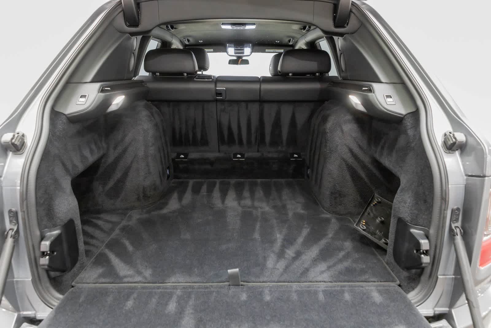 Thumbnail: 2022 Rolls-Royce Cullinan - 33