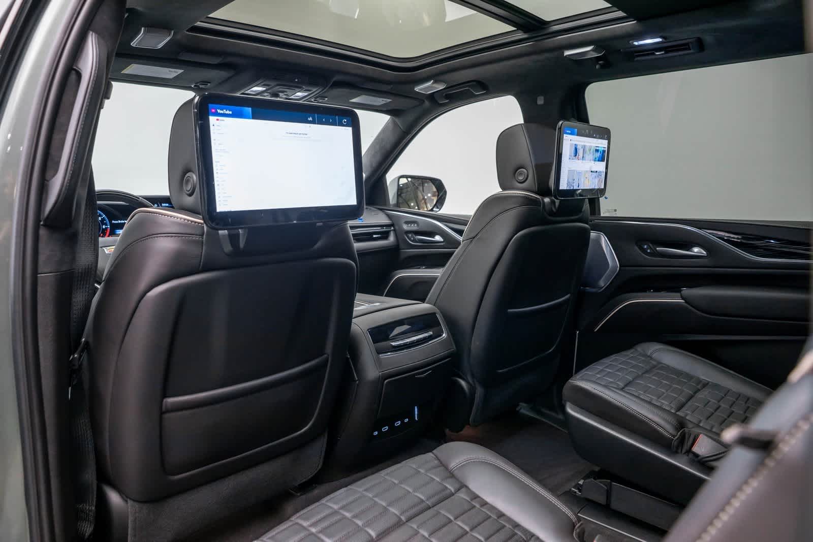Thumbnail: 2023 Cadillac Escalade - 39