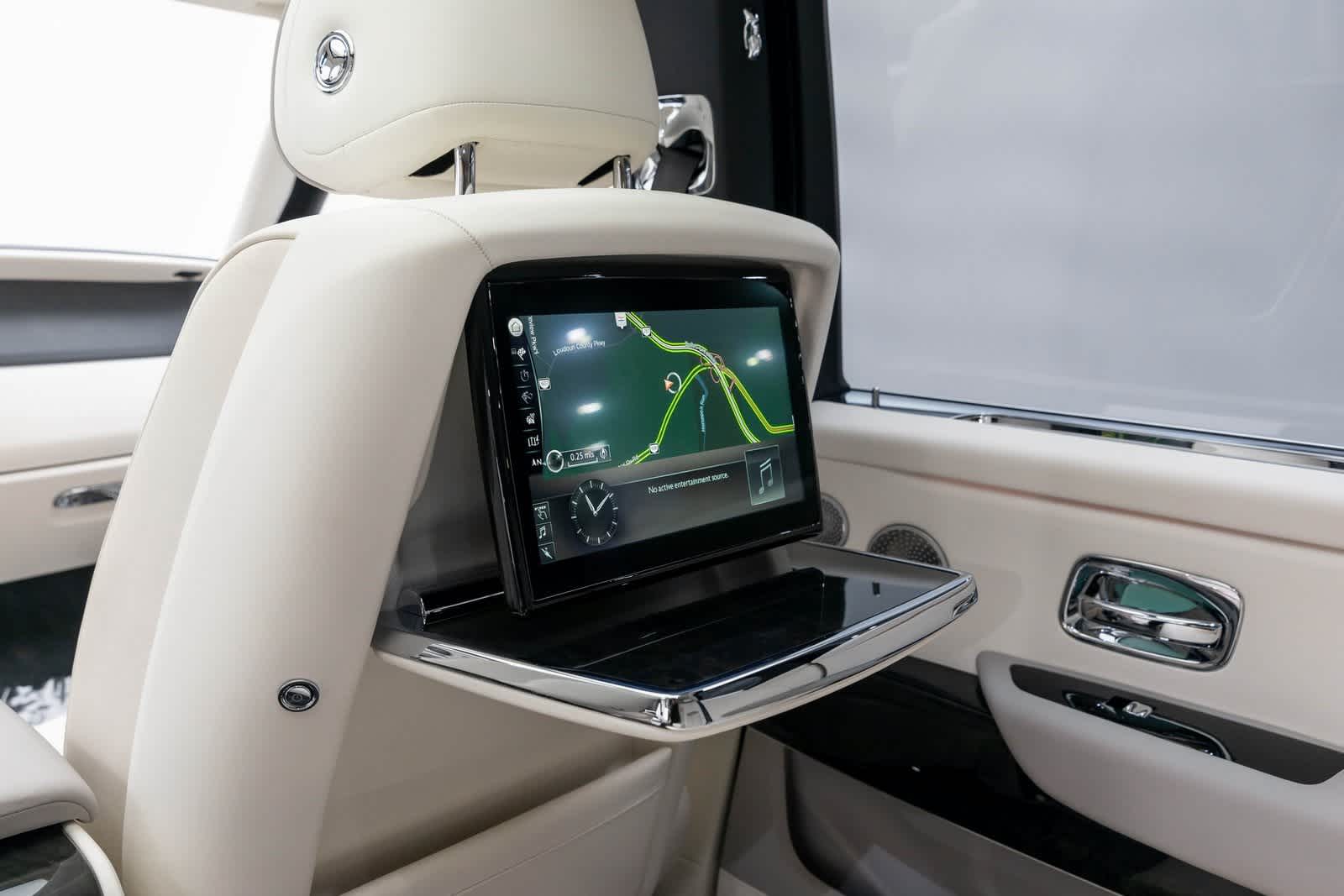 Thumbnail: 2022 Rolls-Royce Cullinan - 36