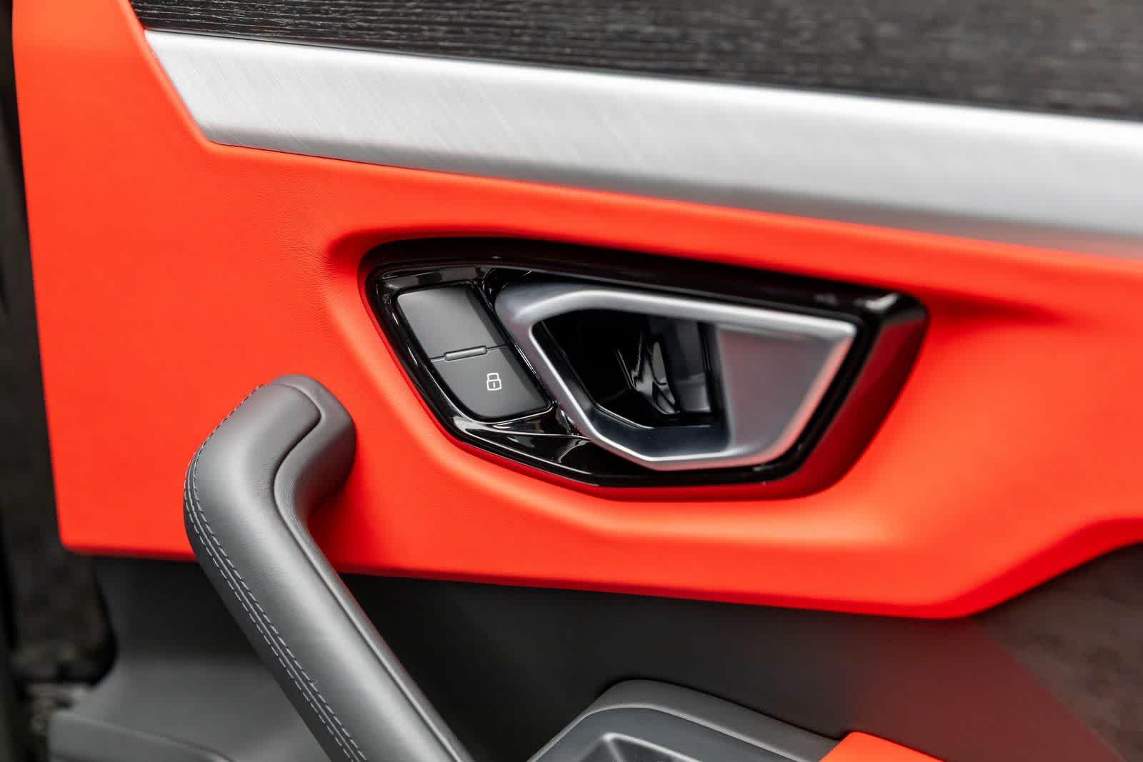 Thumbnail: 2022 Lamborghini Urus - 46