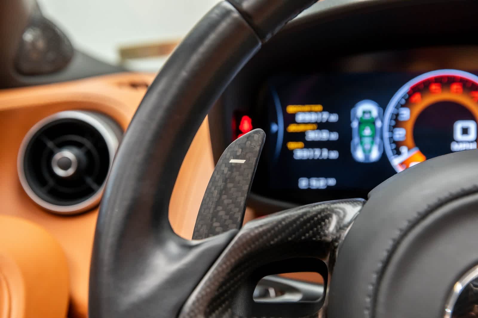 Thumbnail: 2018 Mclaren  - 29