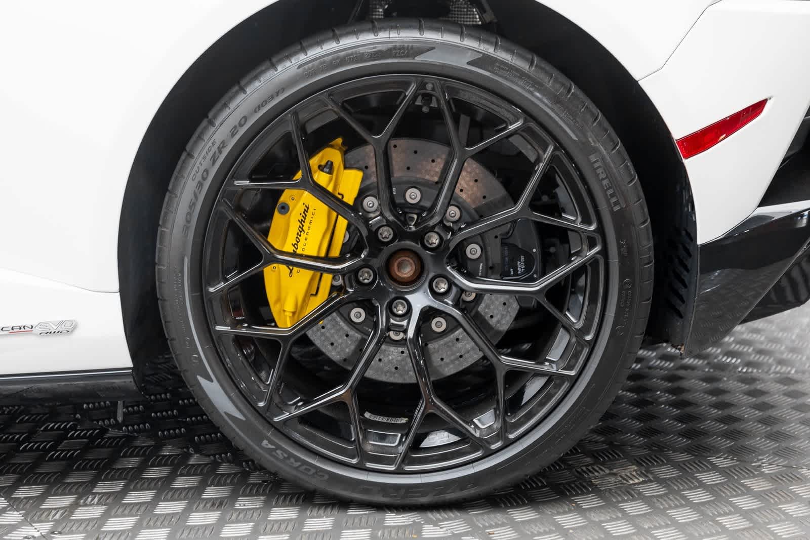 Thumbnail: 2022 Lamborghini Huracan - 46