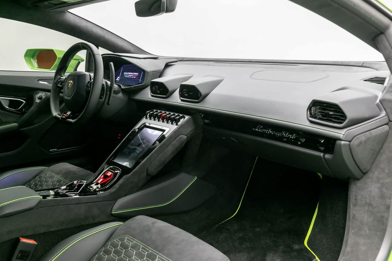 Thumbnail: 2023 Lamborghini Huracan - 39