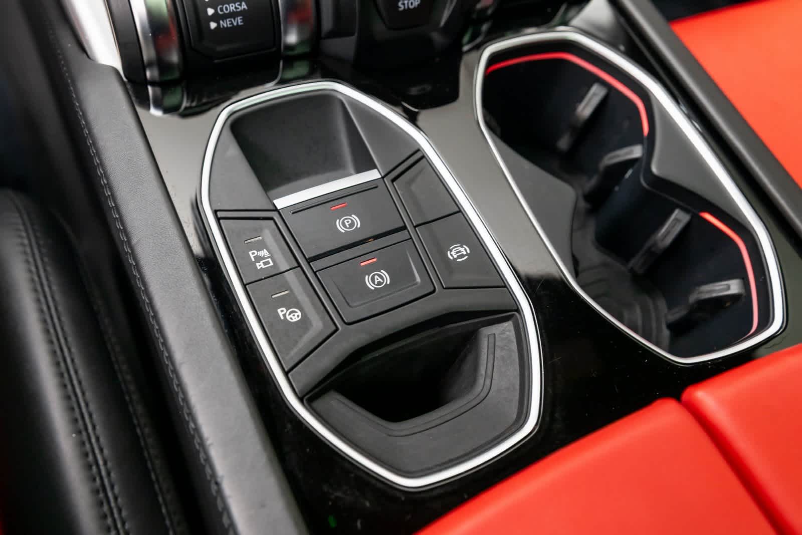 Thumbnail: 2022 Lamborghini Urus - 35