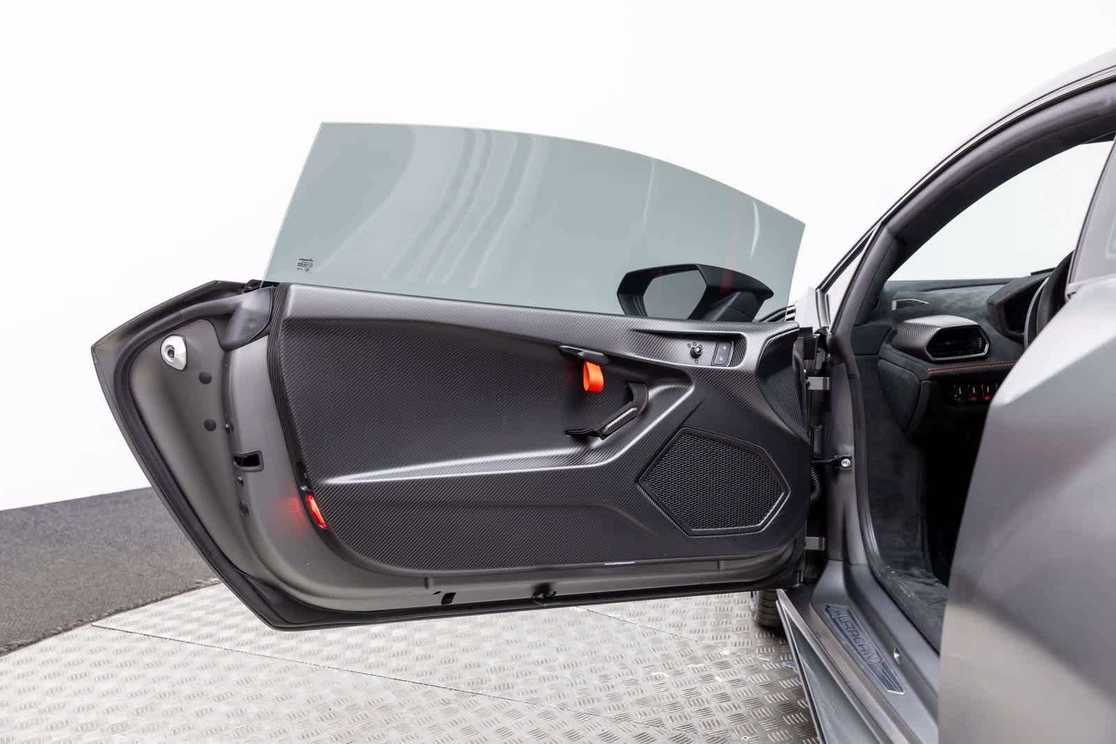 Thumbnail: 2022 Lamborghini Huracan - 23