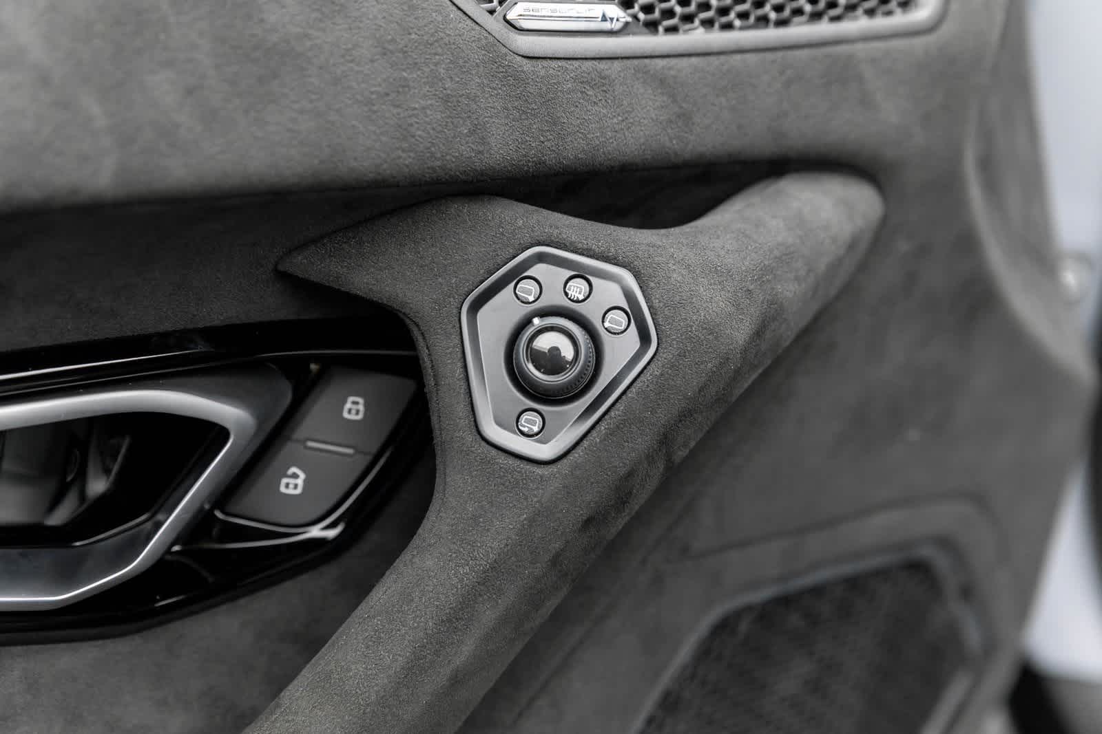 Thumbnail: 2024 Lamborghini Huracan - 23