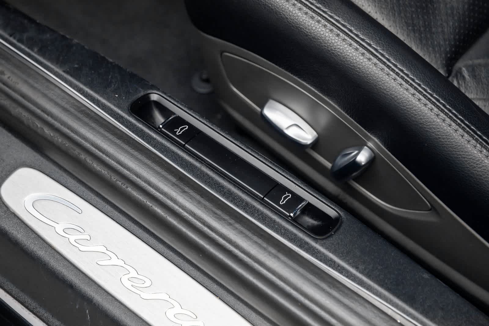 Thumbnail: 2015 Porsche 911 - 28